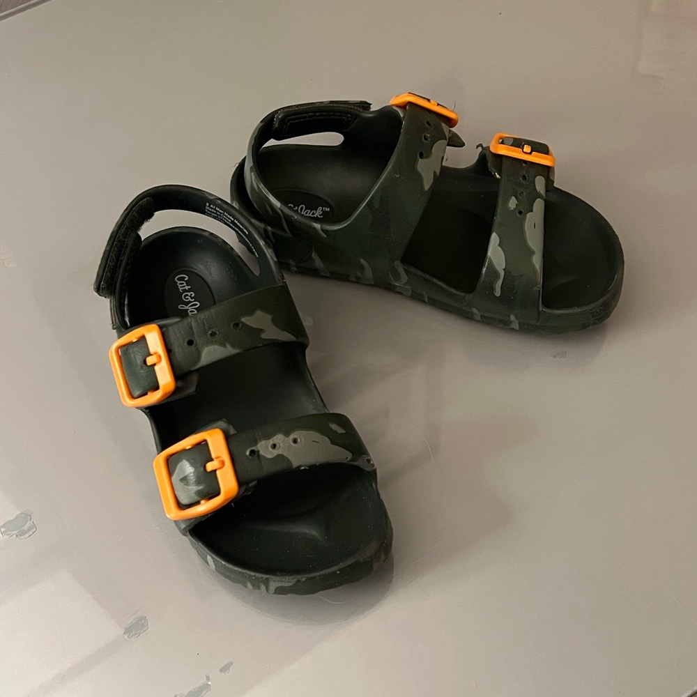 Cat and jack sandals very minimal wear.